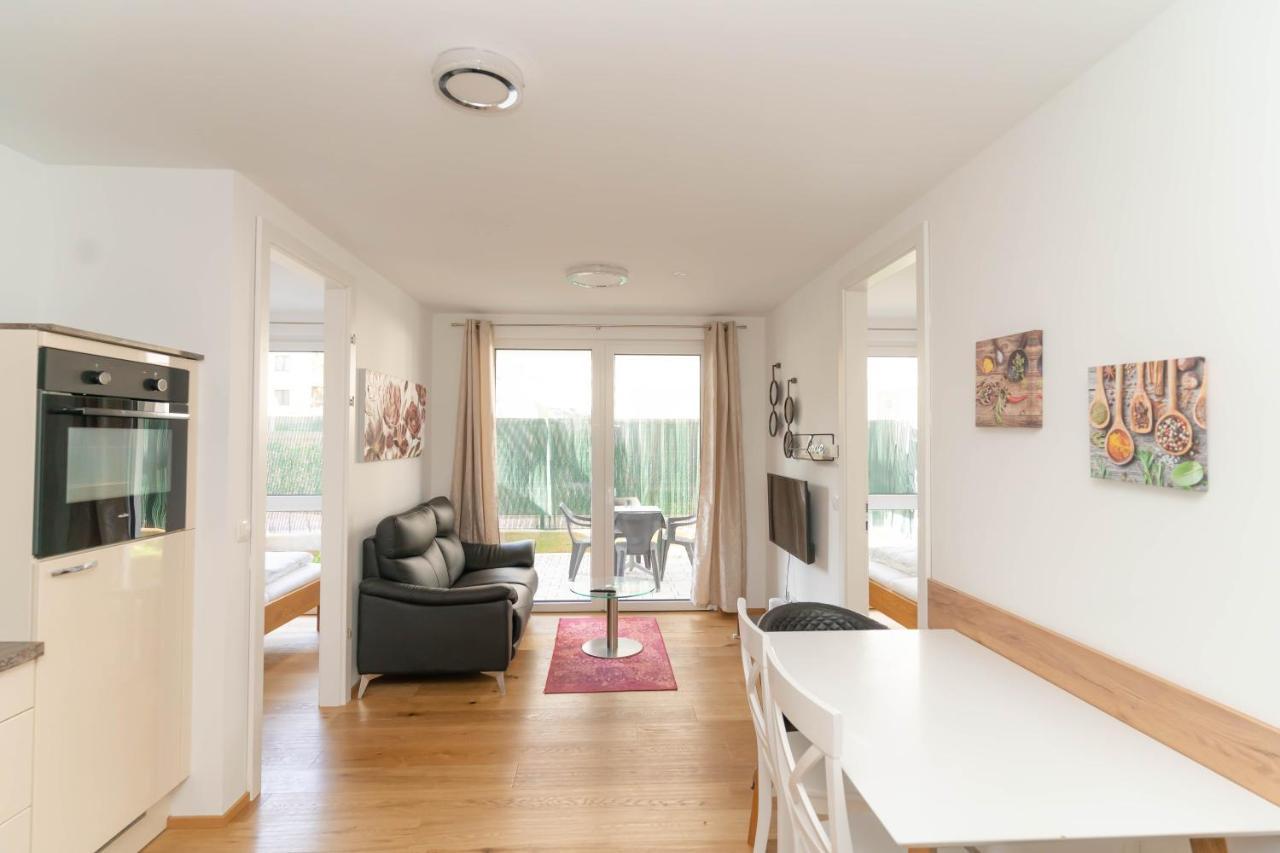 Modern Apartment With Tiny Garden Near City Center Wien Eksteriør billede