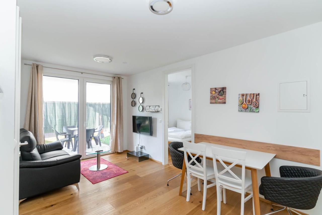 Modern Apartment With Tiny Garden Near City Center Wien Eksteriør billede