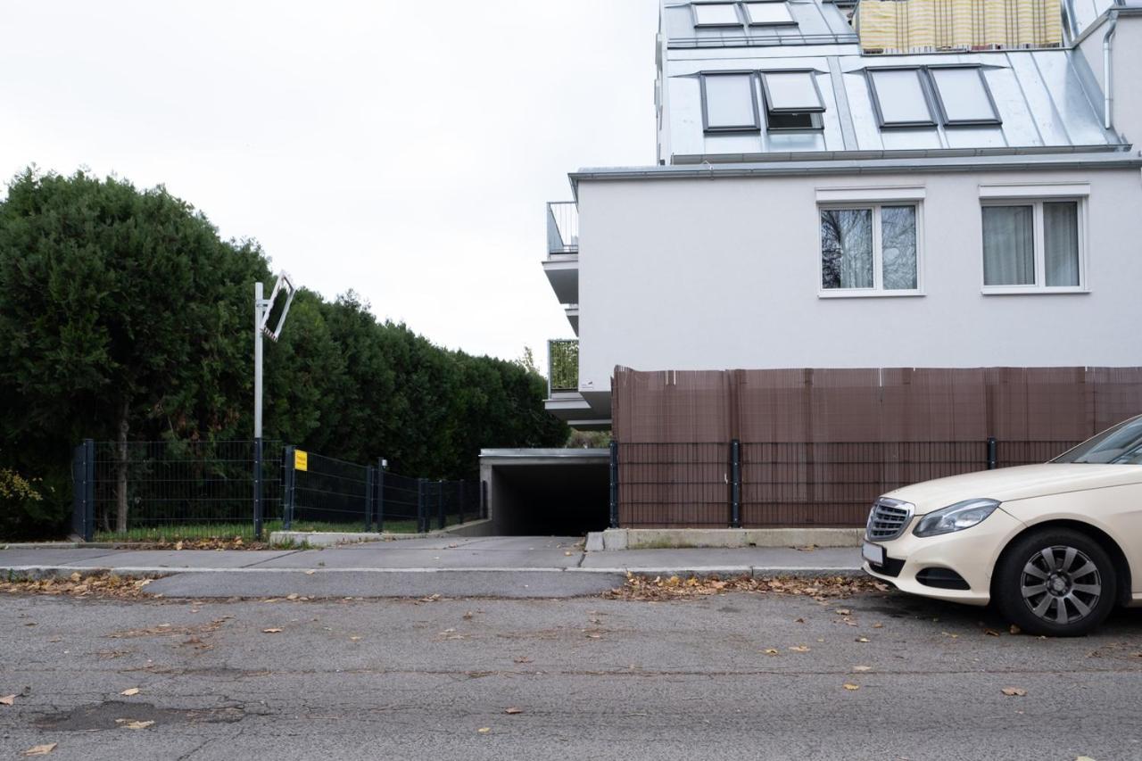 Modern Apartment With Tiny Garden Near City Center Wien Eksteriør billede
